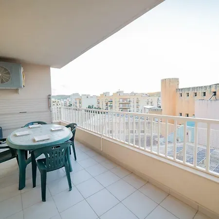 A Spacious Apartman San Pawl il-Baħar